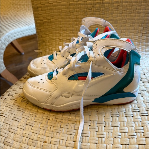 Nike Shoes - Vintage Nike air, Max ladies, HUARACHE 9.5